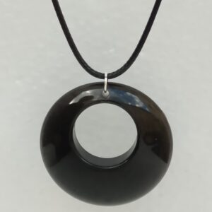 Pendentif rond noir effet laqué