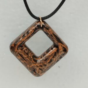 Pendentif carré noir et cuivre effet marbré