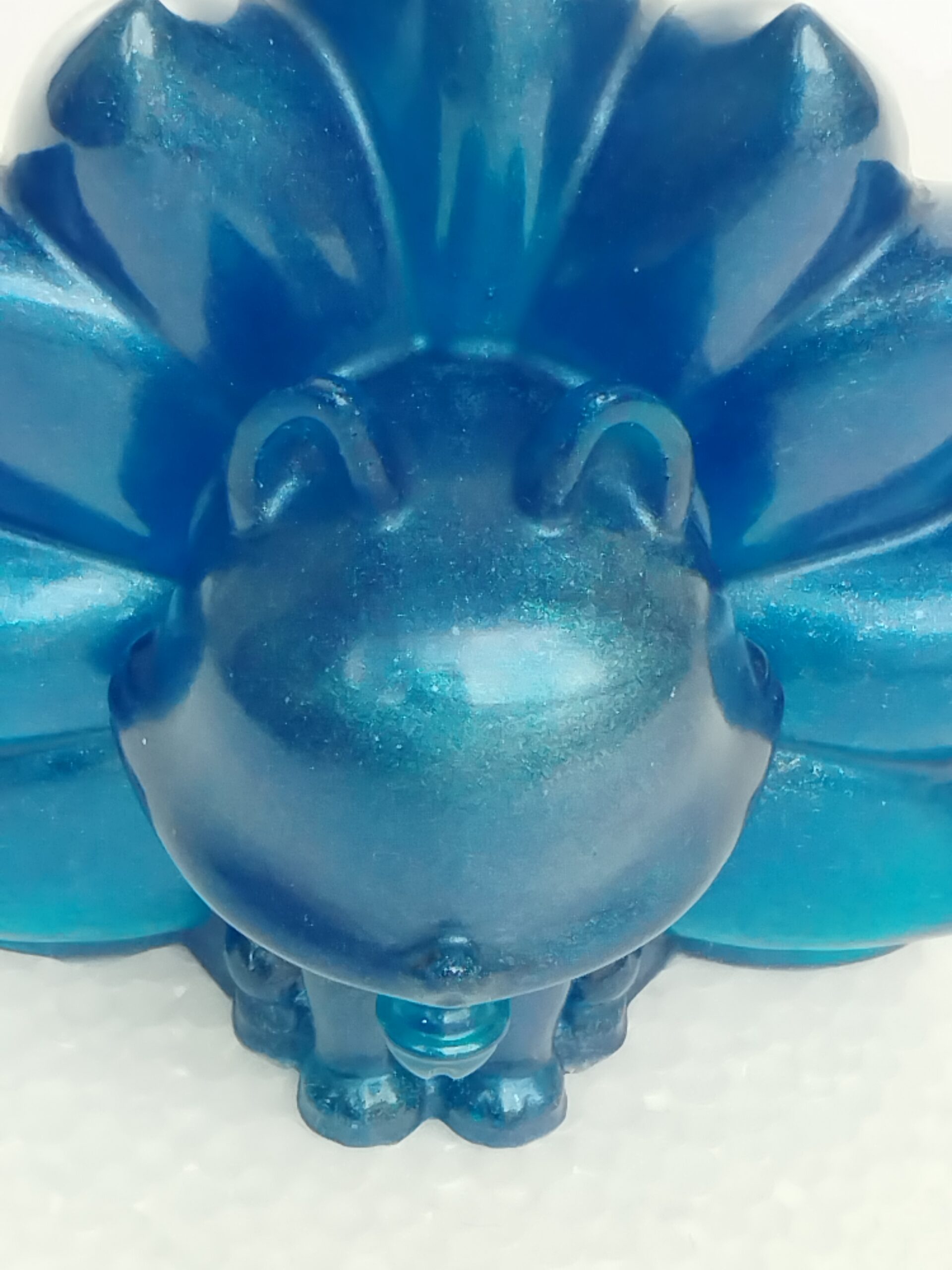 Renard Bleu Mystique en Résine Époxy - Sculpture Artisanale – Image 2