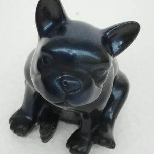 Bouledogue Assis – Sculpture Résine Époxy Effet Bleu Nuit