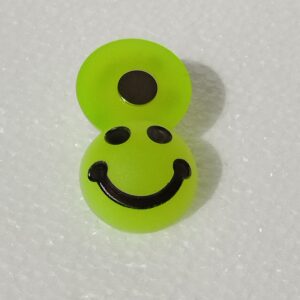 Aimant Smiley Fluo en Résine – Vert Éclatant