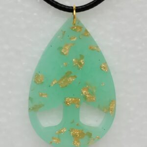 Pendentif arbre de vie en résine vert menthe avec éclats dorés