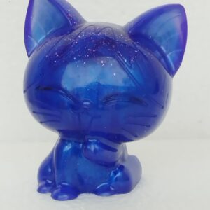 Chat décoratif en résine – Bleu Galaxie (Pièce unique)