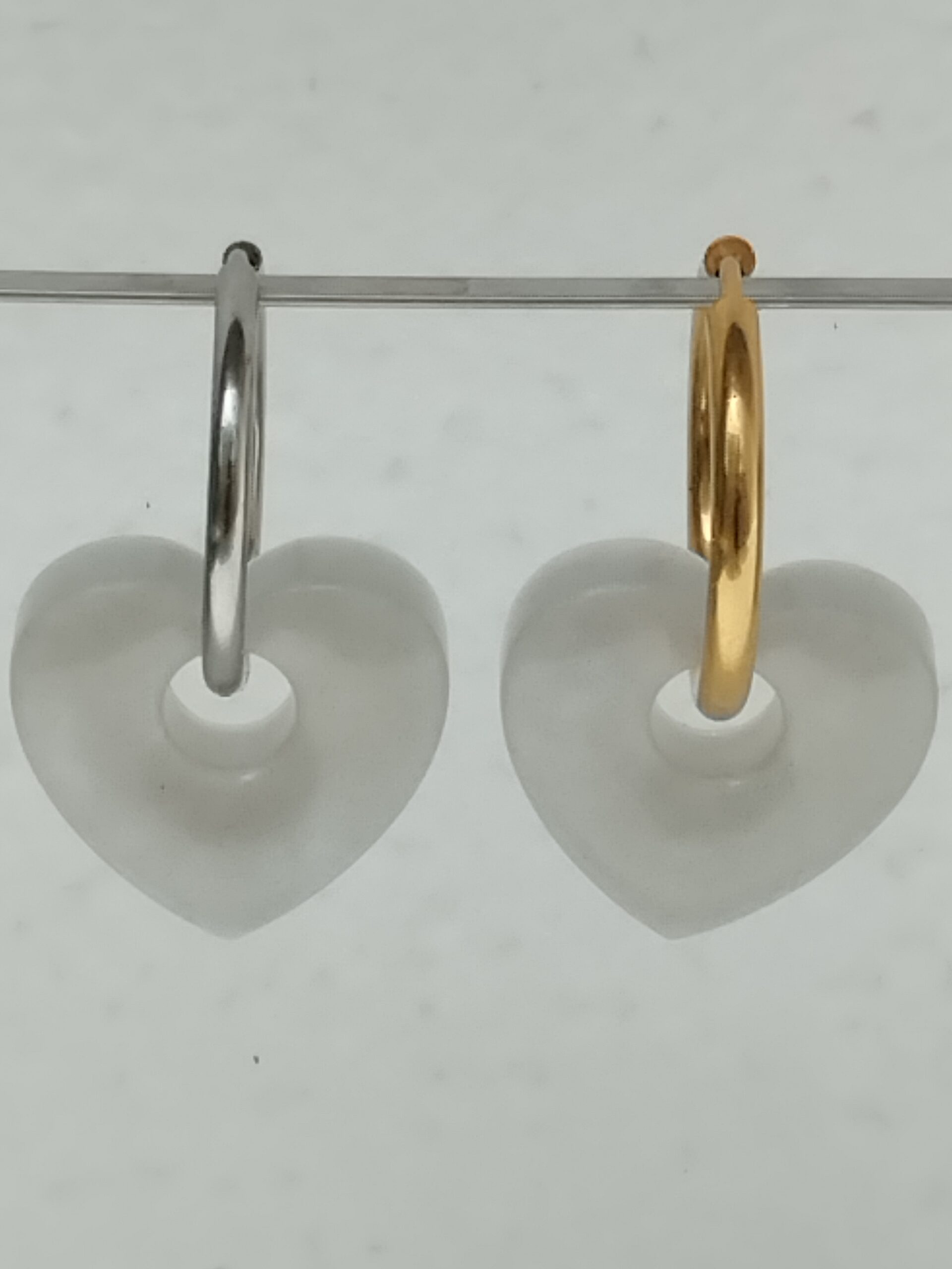 Pampilles cœur grises (vendues sans créoles) – Image 3